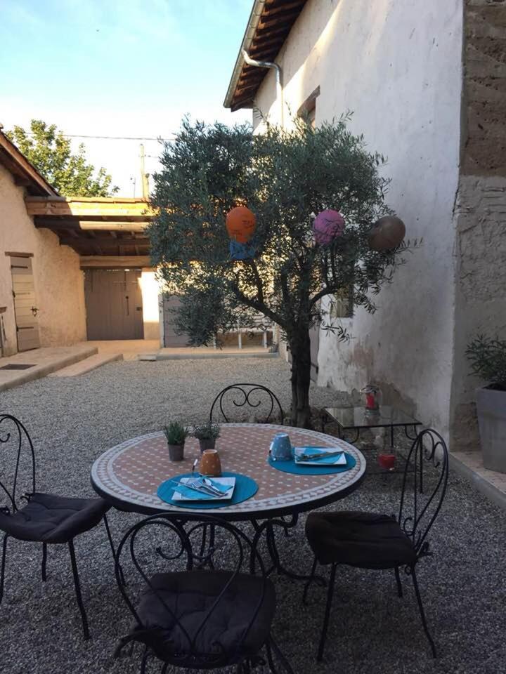 La Grange De La Batone - Bed And Breakfast Messimy-sur-Saone Exterior foto